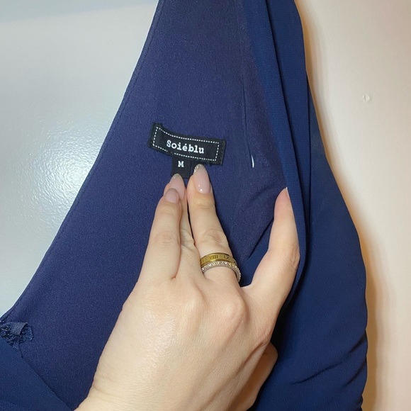 Floor length Blue V cut neckline dress/gown - Picture 4 of 5